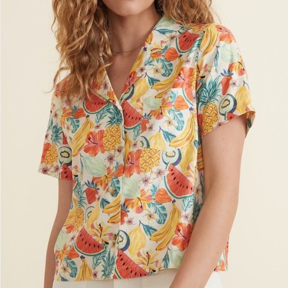 Marine Layer Lucy Resort Shirt in fruit print - medium EUC